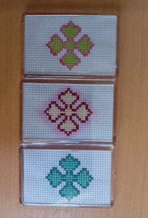 Magnet brodé croix occitane